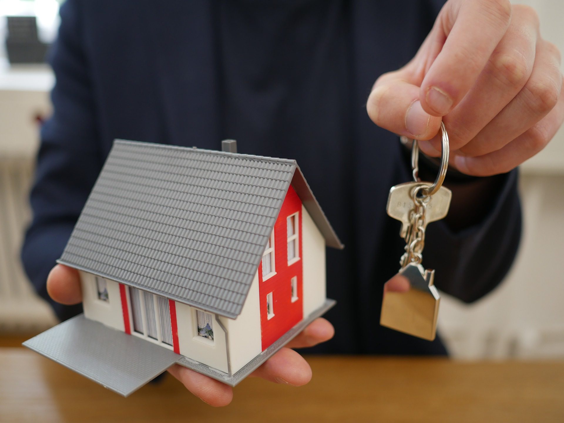 Benefits of VA Loan vs Conventional